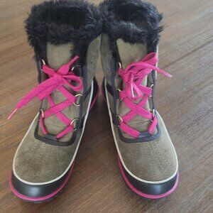 Sorel Tivoli II Black Nori Green Suede Leather Winter Boots Size 7.5